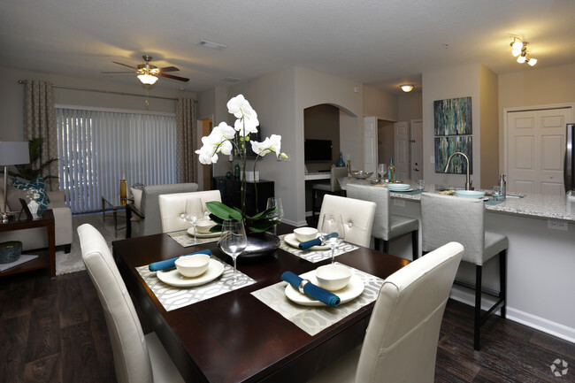 2 Bedroom Dining Room - Florida Club