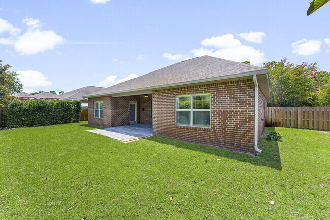 Building Photo - 86 Denny Dr