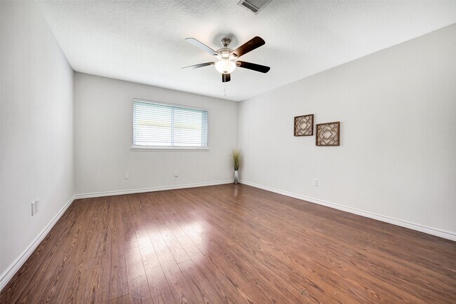 Building Photo - 1123 Comstock Springs Dr