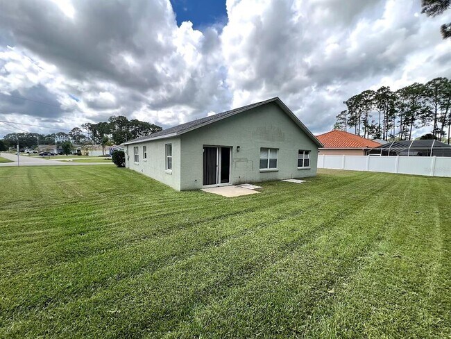 Building Photo - 113 Eastwood Dr