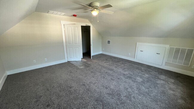 Building Photo - 24-28 Hill St