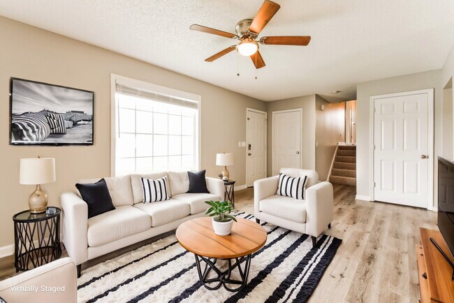 Building Photo - 213 Hampton Dr