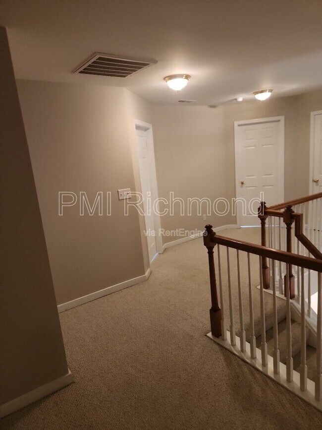 Building Photo - 1252 Providence Knoll Dr