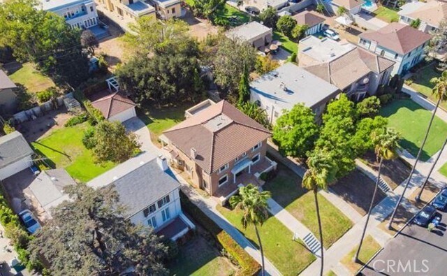 Building Photo - 1231 S St Andrews Pl