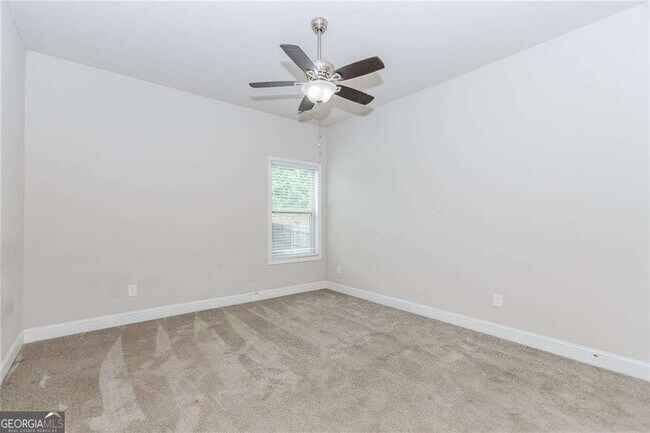 Building Photo - 5940 Park Bend Ave