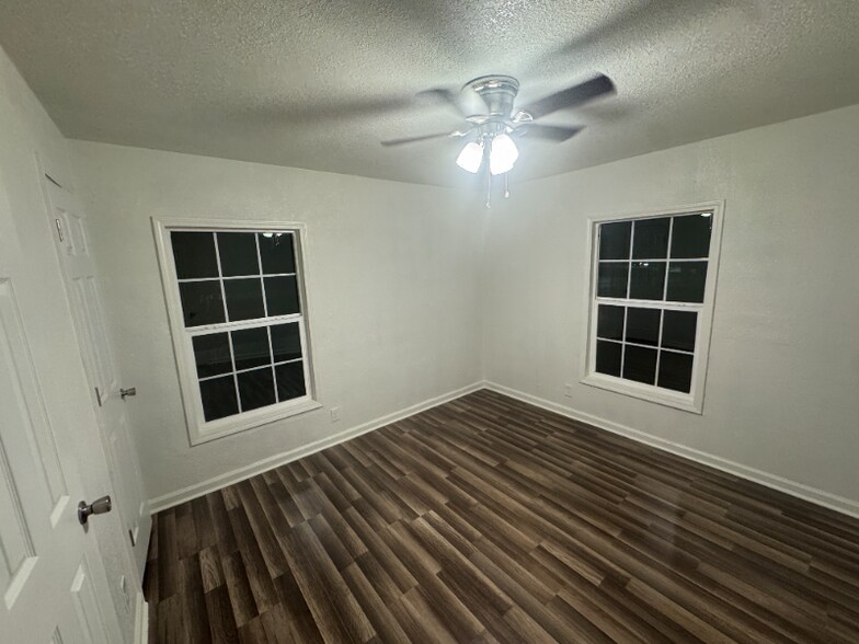 Building Photo - 110 N 26th St