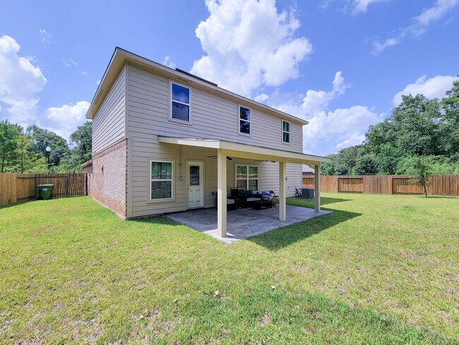 Building Photo - 10793 Castle Rock Dr