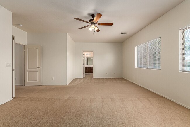 Building Photo - Chandler 4 Bedroom - 2.5 Bathroom with Pri...