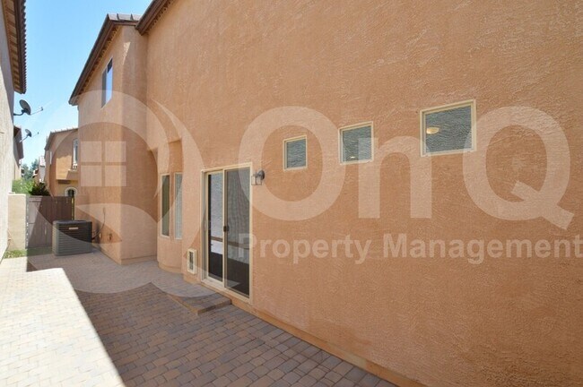 Building Photo - 2035 E Heartwood Ln