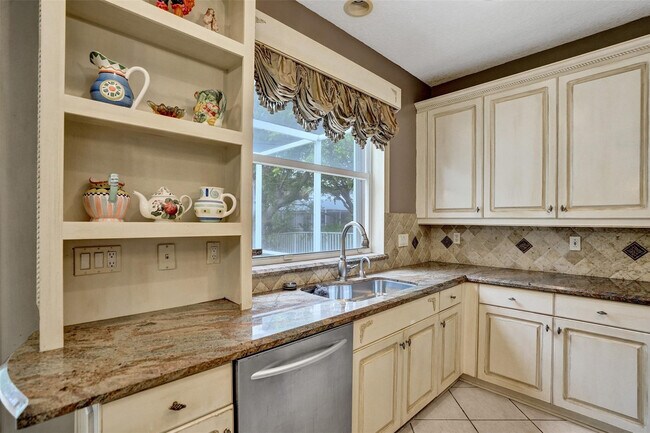 Building Photo - 10442 NW 60th Pl