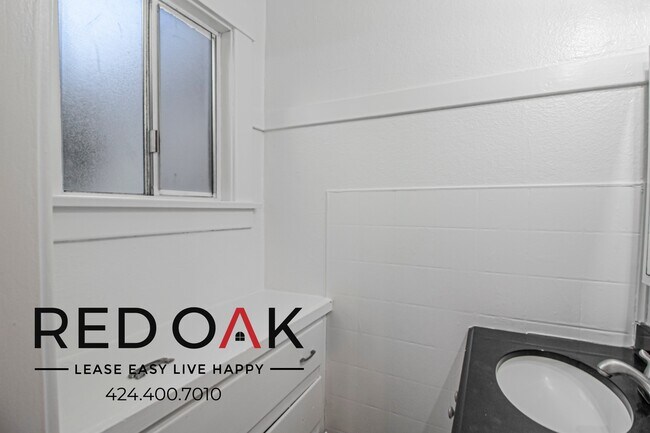 Building Photo - 220 Mira Mar Ave