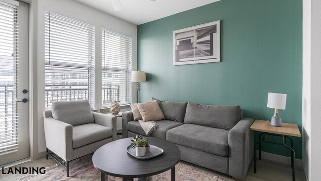 Building Photo - 91 Jensen Dr