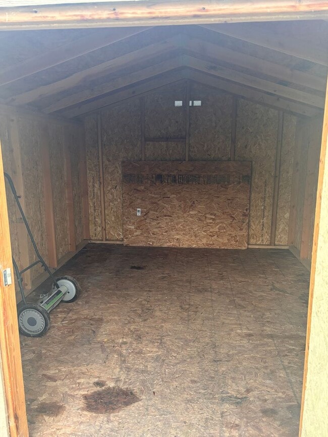 Building Photo - South Corvallis 2 Bedroom Home with Fenced Yard!