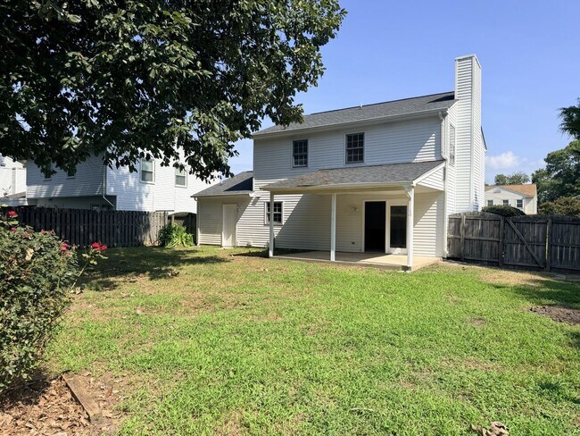 Building Photo - 724 Pilot House Dr