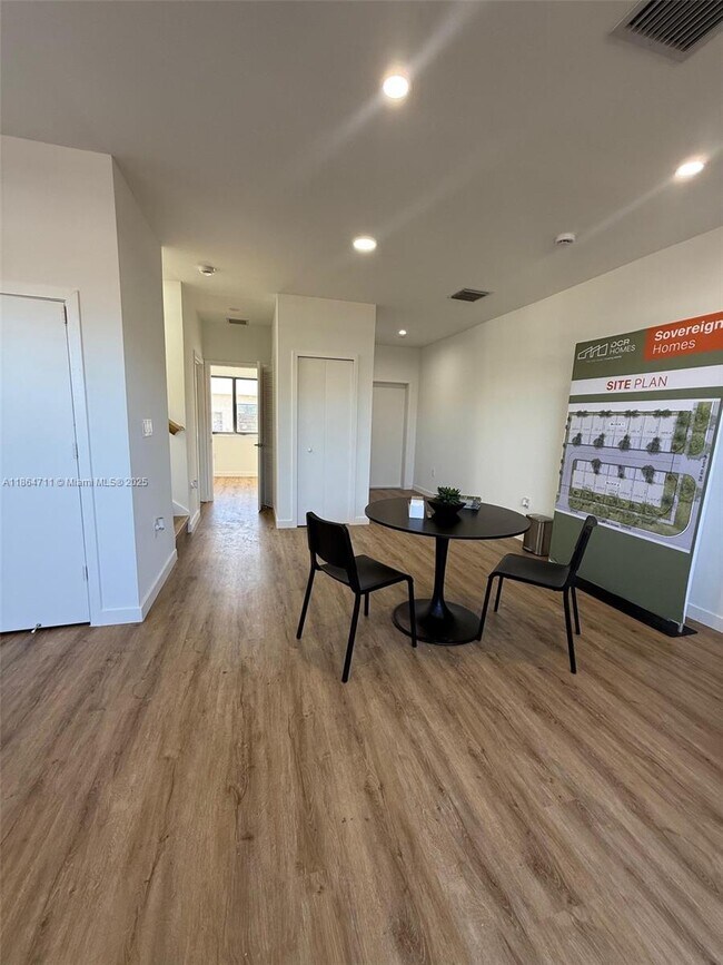 Building Photo - 417 SW 1st St