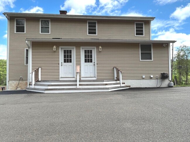 Building Photo - 1100 N High St