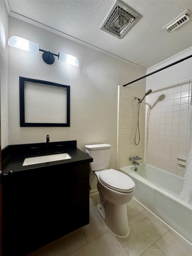 Building Photo - 24231 Shellbrook Dr