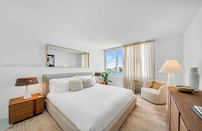 Building Photo - 1000 West Ave