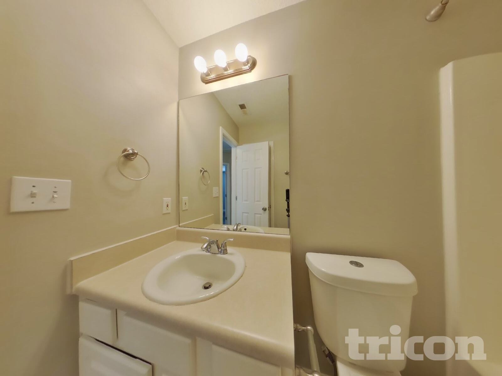 Building Photo - 1053 Abercorn Way