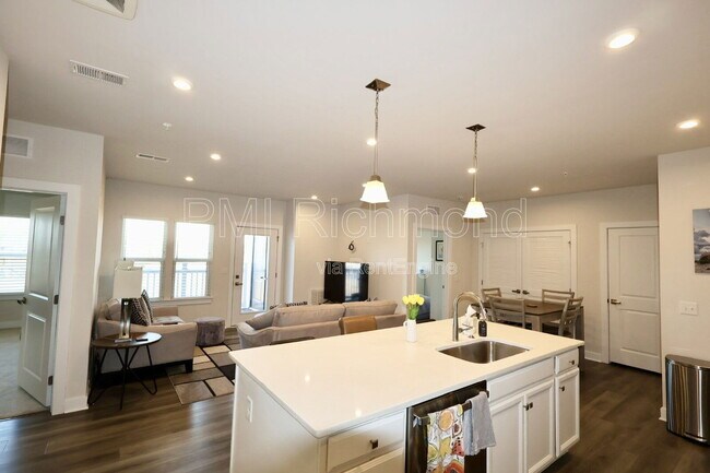 Building Photo - 3800 Maze Runner Dr