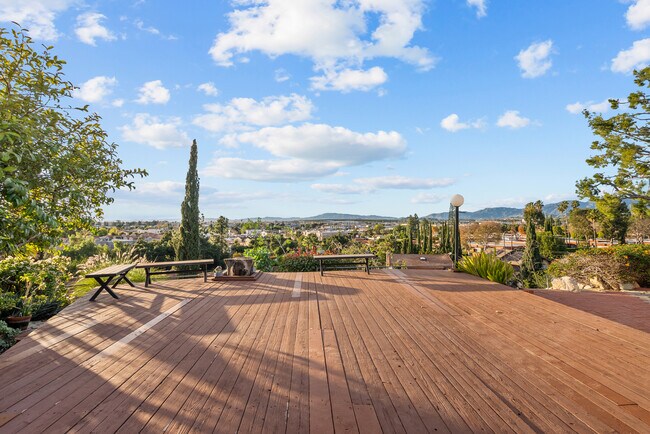 Building Photo - 10561 Alskog St