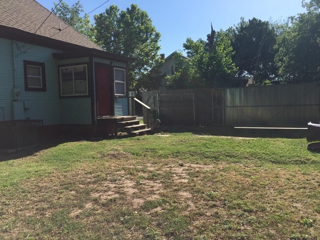 Building Photo - 1735 NW 13th St