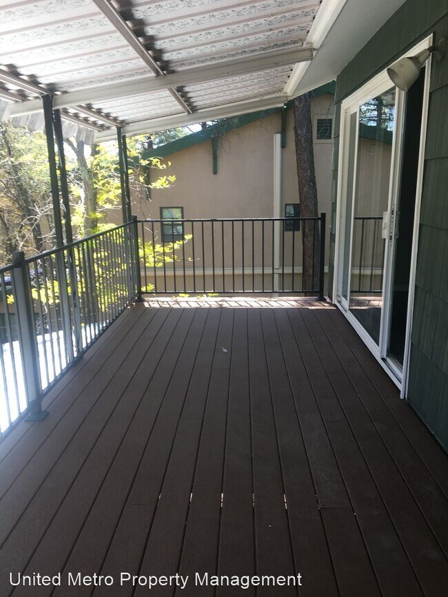 Building Photo - 3 br, 2.5 bath House - 557 Shalimar Drive