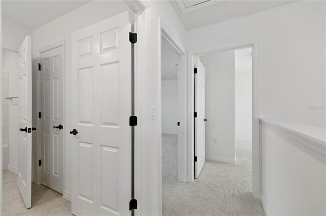 Building Photo - 5926 SW 76th Ct