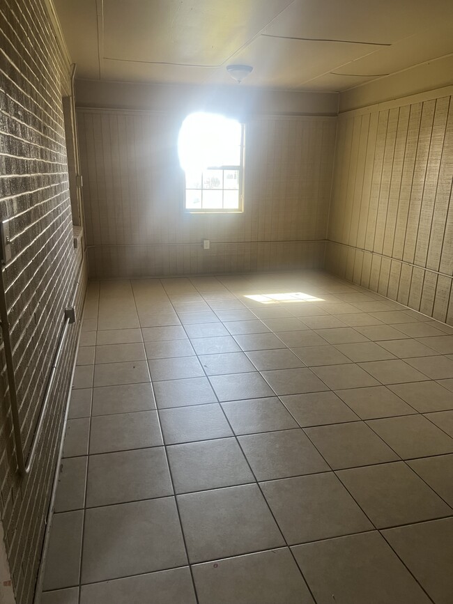 Building Photo - 3141 Joyce Dr