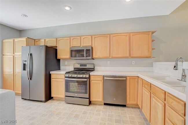 Building Photo - 669 Peachy Canyon Cir