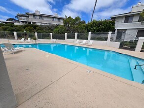 Building Photo - Spacious 4-Bedroom Townhome for Rent in De...