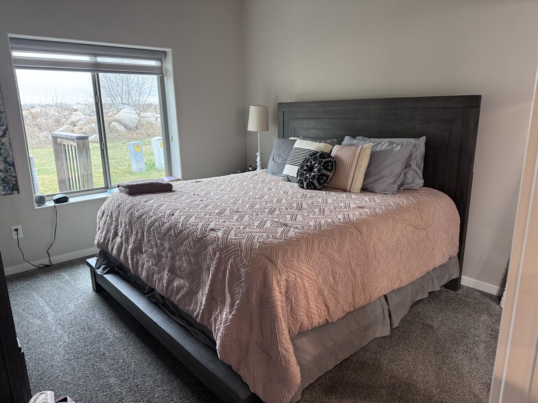 Building Photo - 245 Half Moon Dr