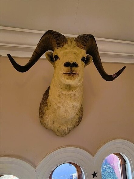 Building Photo - 92 Pelham St