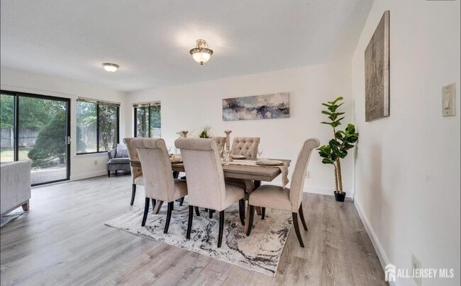 Building Photo - 31 Gate House Ln