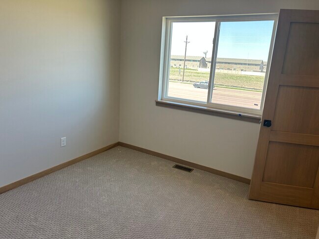 Building Photo - 6103 S Alki Pl