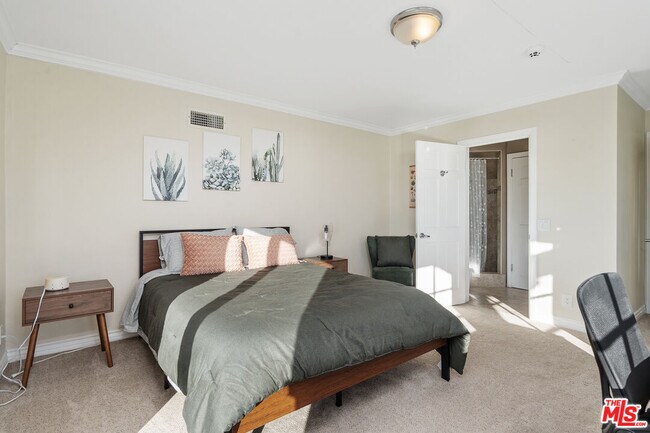 Building Photo - 9402 Houston Rd