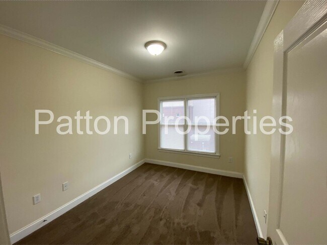 Building Photo - 1308 Pulaski St