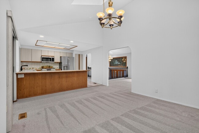 Building Photo - Mid-Century Gem with Hot Tub, Large Deck, and Bonus Rooms in Issaquah – 4 Bed, 3 Bath, 2,940 Sq Ft