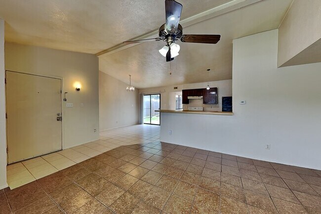 Building Photo - 7313 Pineberry Rd