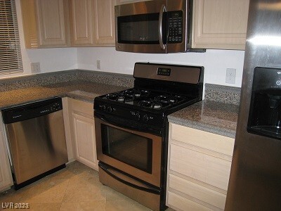 Building Photo - 5250 S Rainbow Blvd