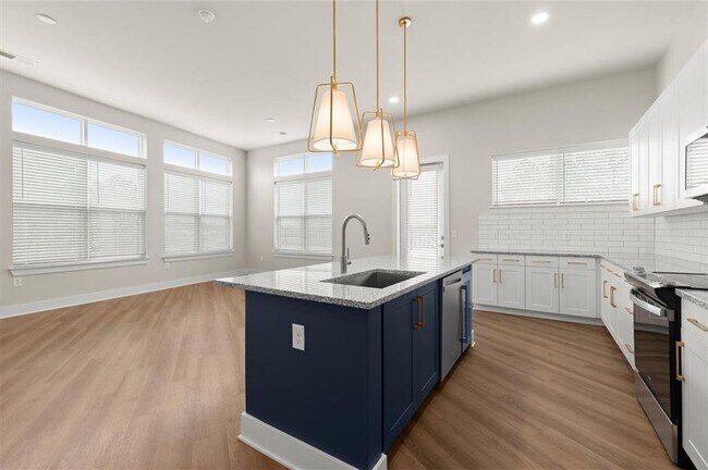Building Photo - 2648 Sandy Plains Rd