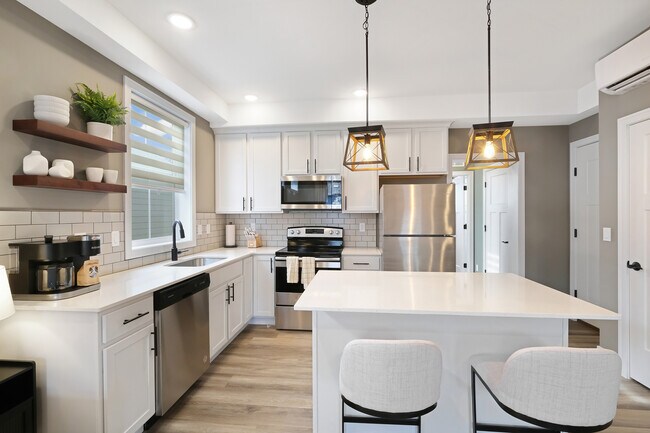 Building Photo - 214 Great Loop E Dr