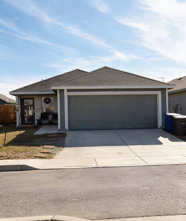 Building Photo - 3810 Kurz Plz S