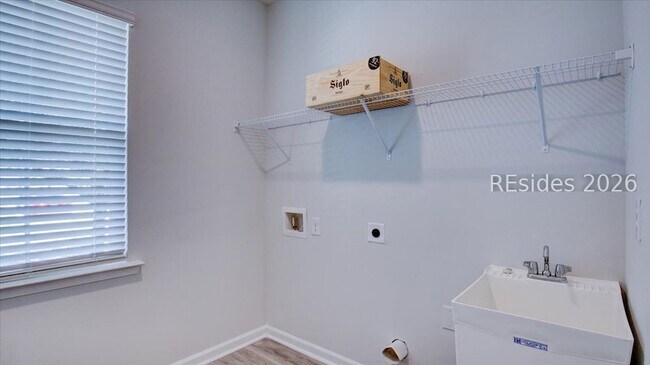 Building Photo - 179 Garden Row Dr N