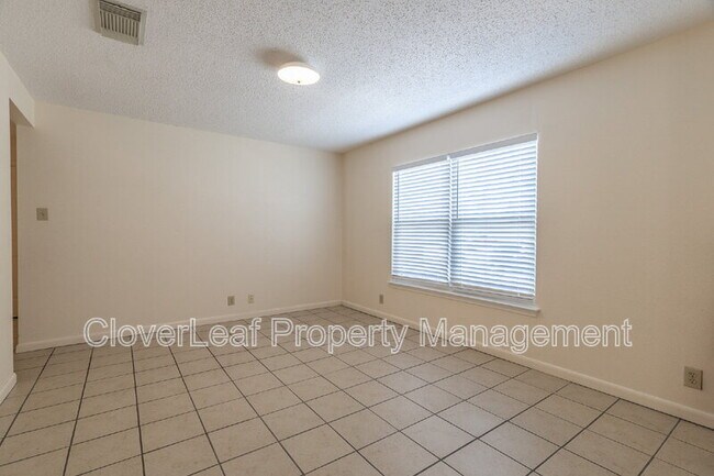 Building Photo - 1045 Stone Trail