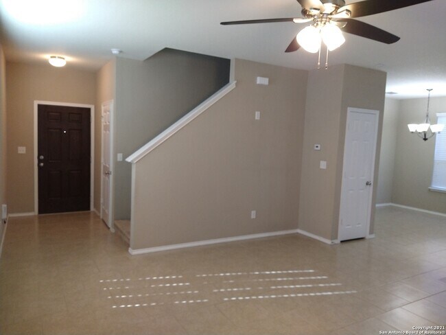 Building Photo - 10130 Castello Cyn