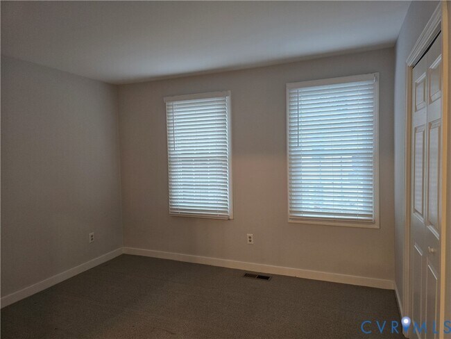 Building Photo - 1308 Maple Ave