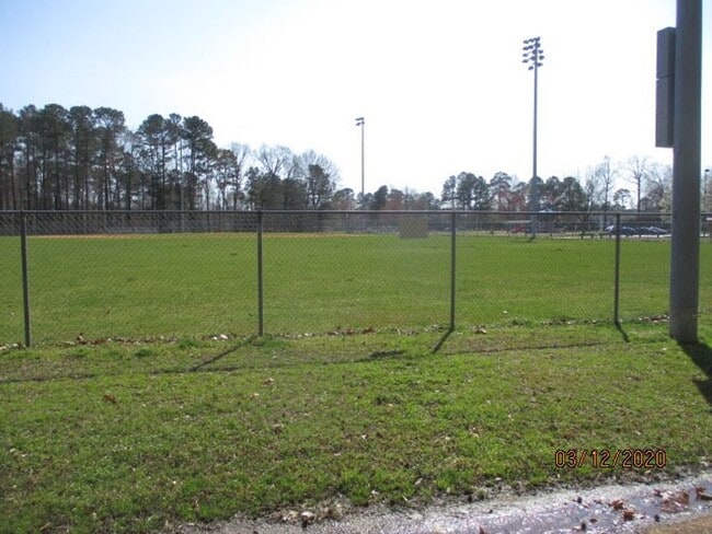 Building Photo - 128 Hedegrow Lane, Yorktown, Va 23692