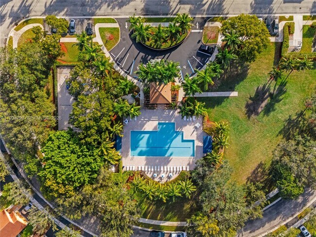 Building Photo - 1433 Presidio Dr