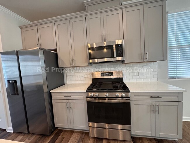 Building Photo - 410 Odham Ln